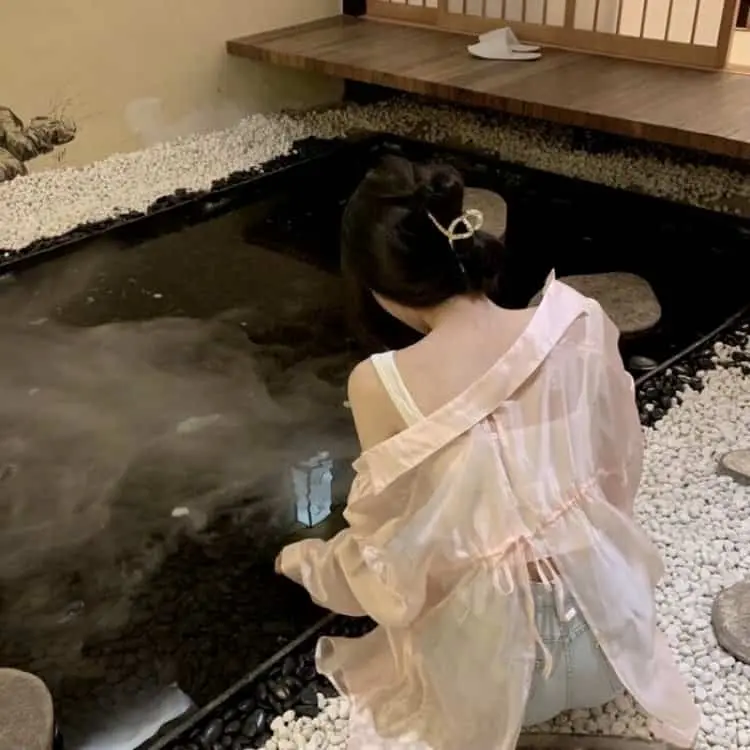 【高分生活剧】《西瓜》小林聪美市川实日子：四个不同性格的女人在合租屋里的清凉夏日，治愈神作