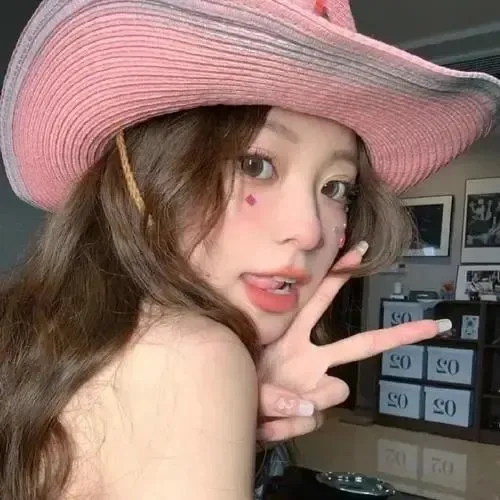 催泪励志晨间剧《一半，蓝色》永野芽郁：左耳失聪的少女与天才发明家的跨越半生羁绊